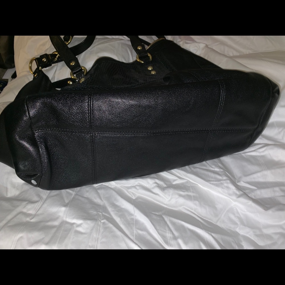 Coach purse - Picture 3 of 5